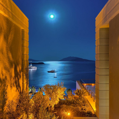 Caresse, a Luxury Collection Resort & Spa image