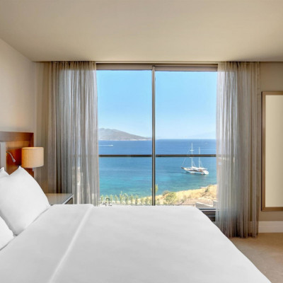 Caresse, a Luxury Collection Resort & Spa image