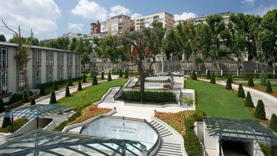 Courtyard Room View