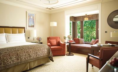 Superior/Courtyard Room