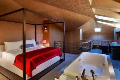 WOW Suite, 1 Bedroom Bi-level Loft, 1 King, Whirlpool