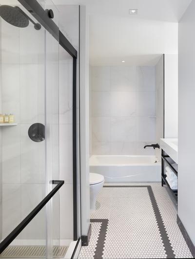 Deluxe One Bedroom Suite