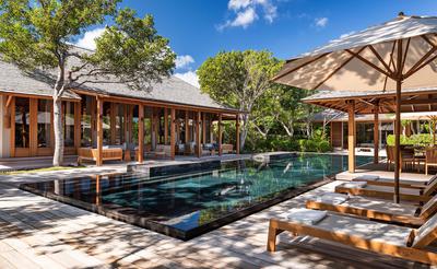 Four Bedroom Beach Path Tranquility Villa -Swimming Pool