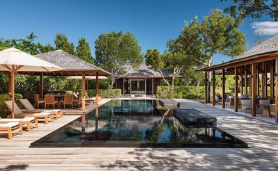 Four Bedroom Beach Path Tranquility Villa - Swimming Pool