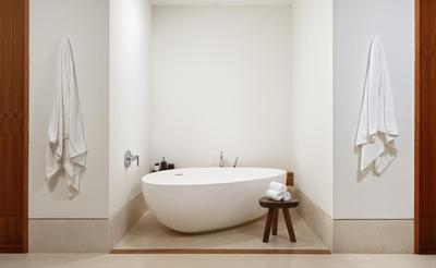 Four Bedroom Deluxe Beach Sala Villa - Bathroom