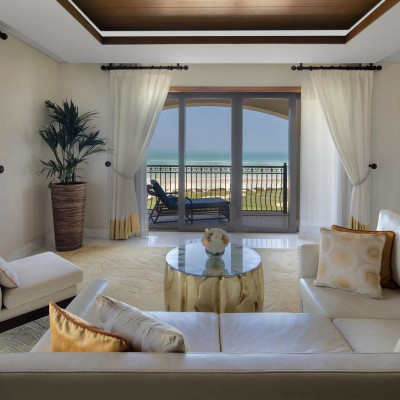 Ocean Suite - Living Room
