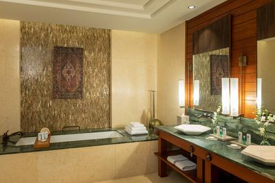 St Regis Executive Suite Bathroom