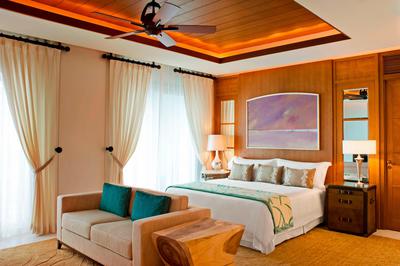 St. Regis Executive Suite - Living Room