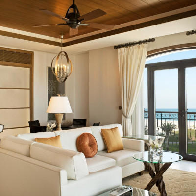 Ocean Suite - Living Room