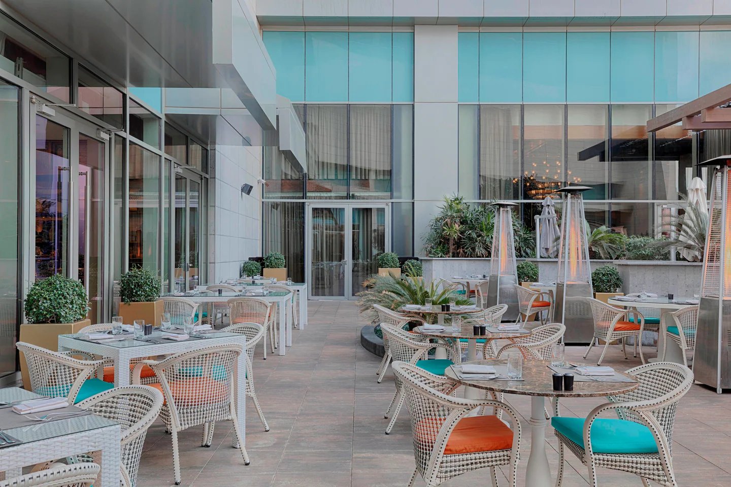 The Terrace on the Corniche - Outdoor Seating