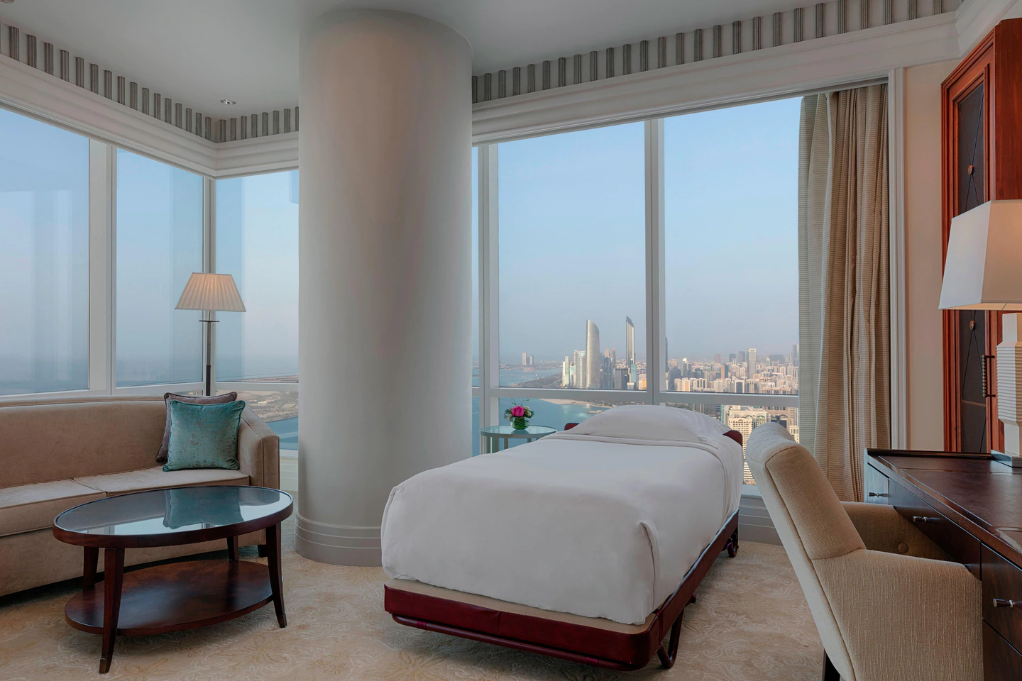 Grand Deluxe Suite
