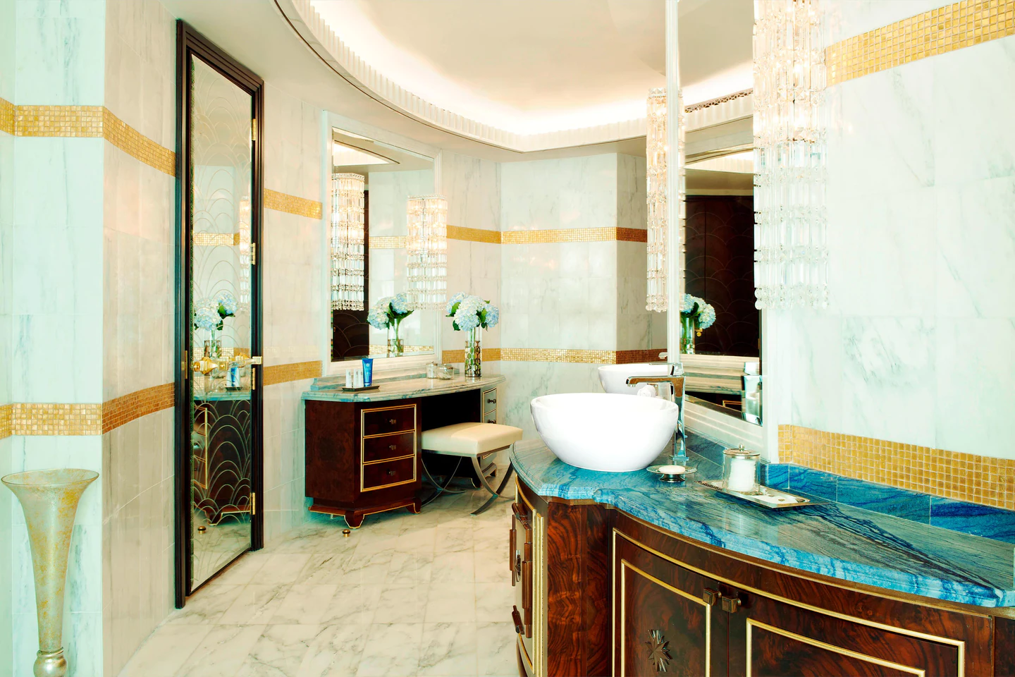 Abu Dhabi Suite