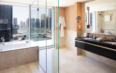 Premier Suite Marina View / Premier Suite Pool View