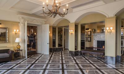 Reception & Lobby