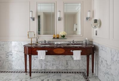 Four Seasons Executive Suite