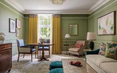 Four Seasons Executive Suite