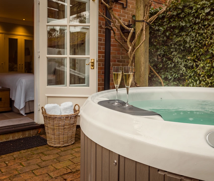 Hot Tub Hotel Suites