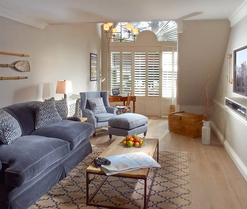Coach House Suites