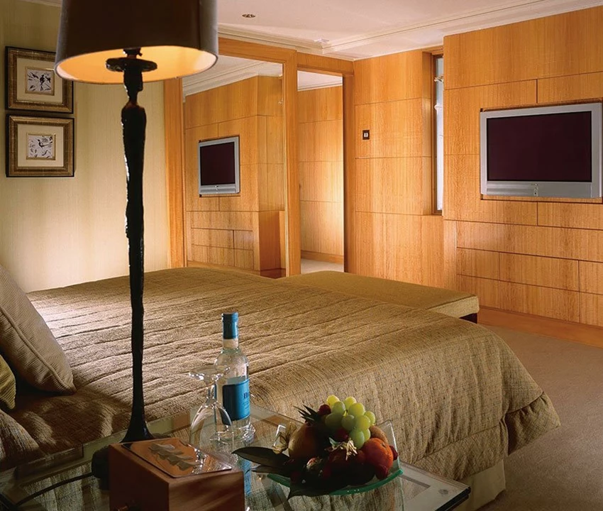 Poacher Suite
