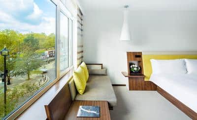 Metropolitan Park Room