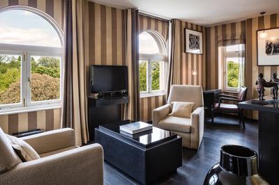 Deluxe Suite