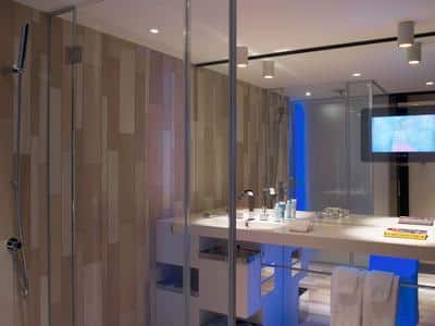 Cool Corner Suite