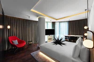 Cool Corner Suite