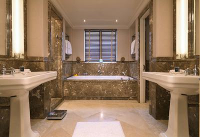 Mews - Master Suite