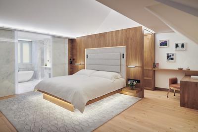 Connaught Mews