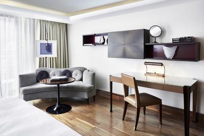 Contemporary Deluxe King