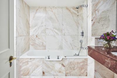 Knightsbridge Suite