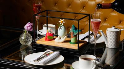 Mirror Room - Art Afternoon Tea