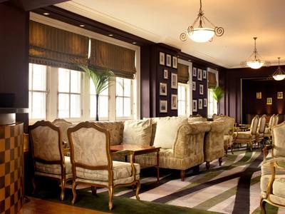 The Bar at Simpson's in the Strand
