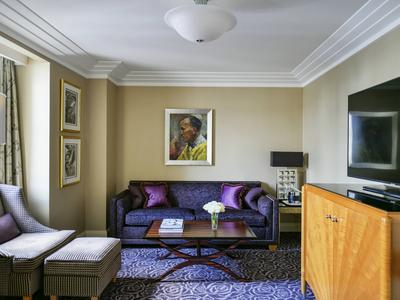 Deluxe Junior Suite - Partial River View