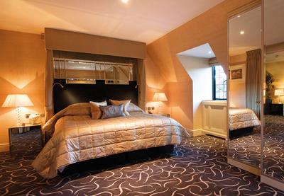 One Bedroom Suite Arabesque