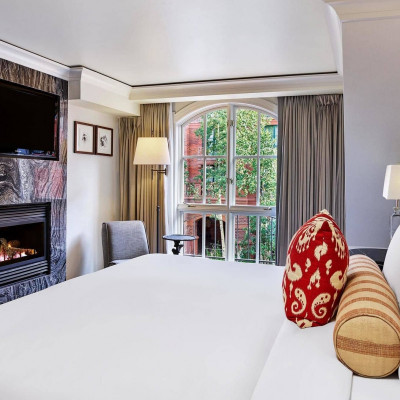 One Bedroom Suite with Fireplace