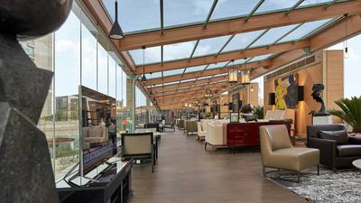 Upper Deck Lounge