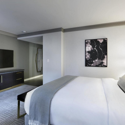The Gwen, a Luxury Collection Hotel, Michigan Avenue Chicago image