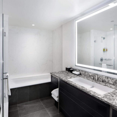 The Gwen, a Luxury Collection Hotel, Michigan Avenue Chicago image