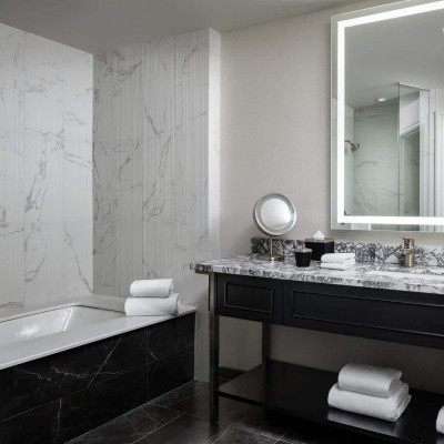 The Gwen, a Luxury Collection Hotel, Michigan Avenue Chicago image