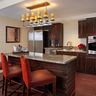 Royal Suite, 1 Bedroom Larger Suite, 1 King, Fireplace