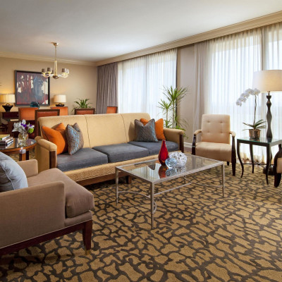Governor's Suite, 1 Bedroom Larger Suite, 1 King, Fireplace