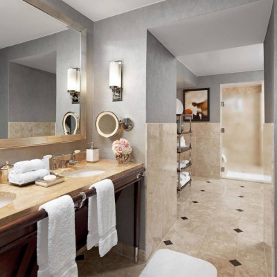 Royal Suite, 1 Bedroom Larger Suite, 1 King, Fireplace