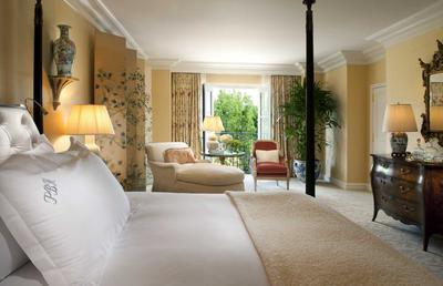 The Peninsula Suite