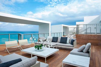 Amplified Penthouse Suite - Terrace