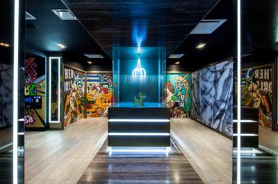 W Store