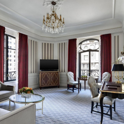 5th Avenue Suite