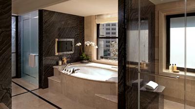The Peninsula Suite