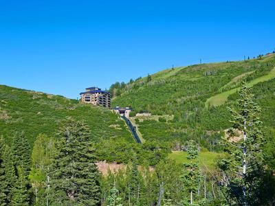 St. Regis Deer Valley, Snow Park image