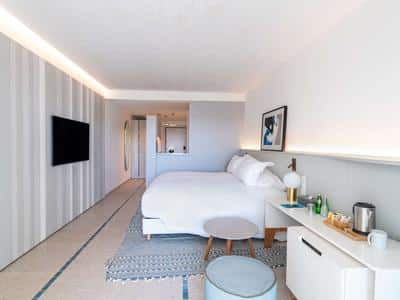 Superior Room Pool and Sea View